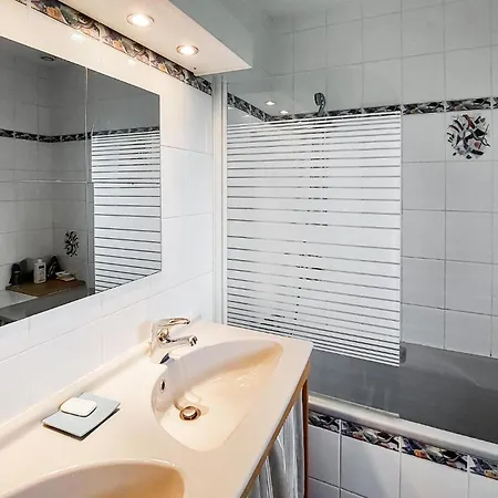 Vakantiehuis In With Outdoor Swimming Pool